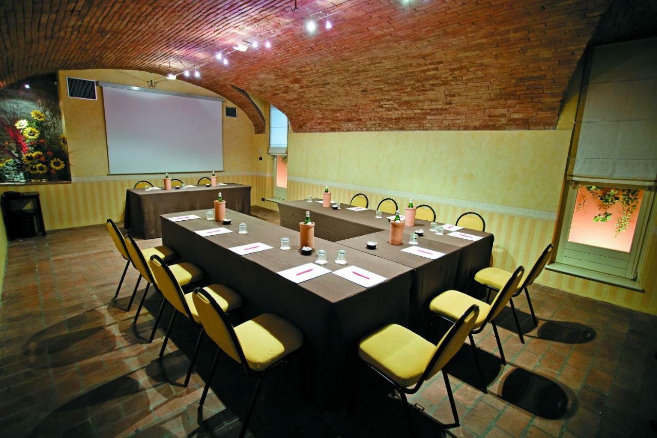 Bazzano Alla Rocca Hotel Conference & Restaurant מראה חיצוני תמונה
