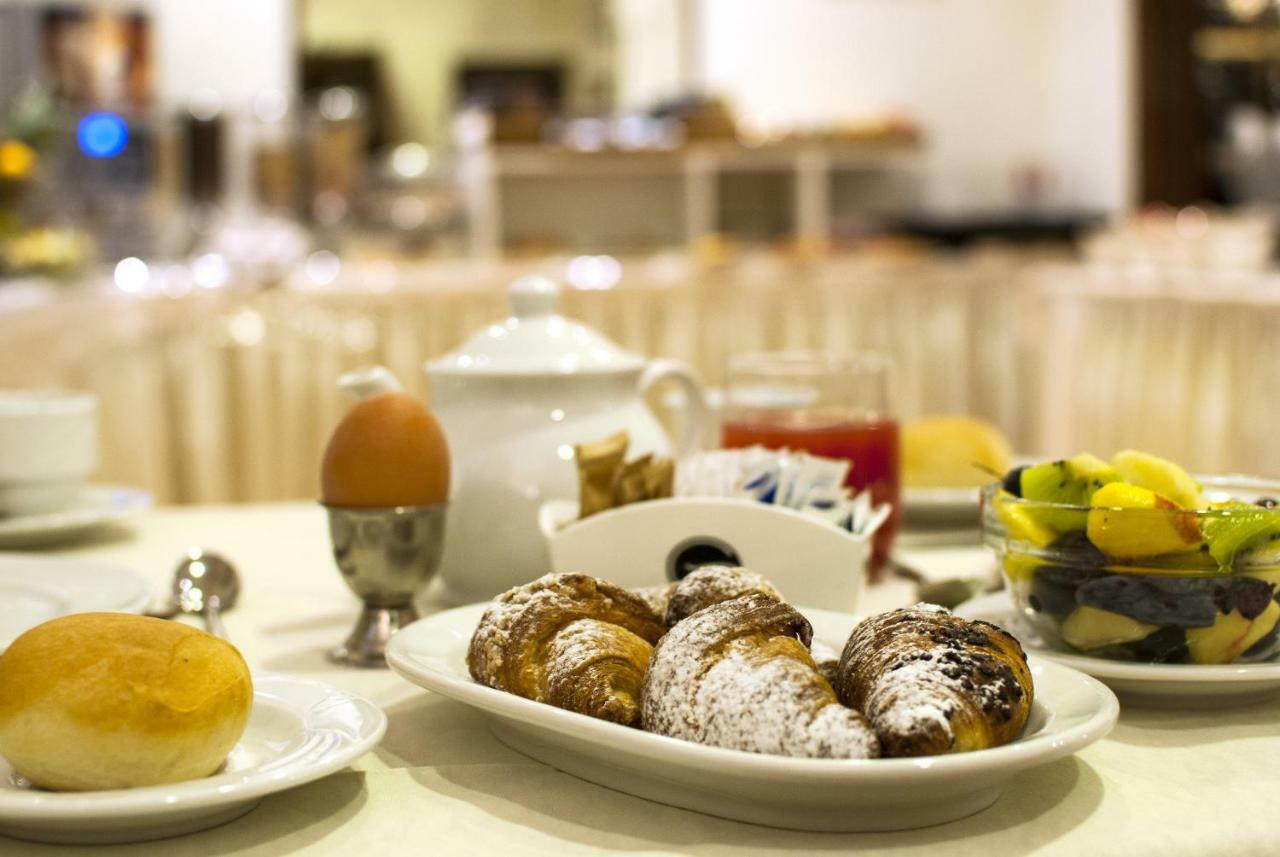 Bazzano Alla Rocca Hotel Conference & Restaurant מראה חיצוני תמונה